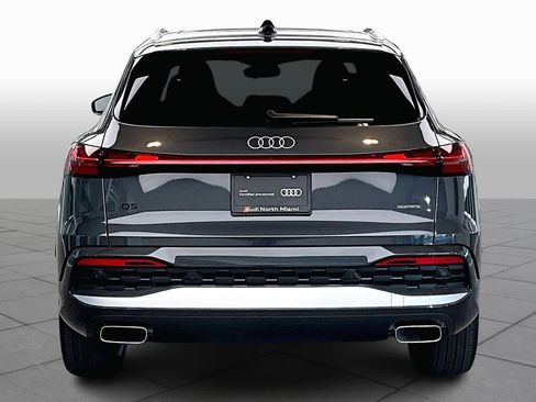 Certified 2025 Audi Q5 Prestige image 4