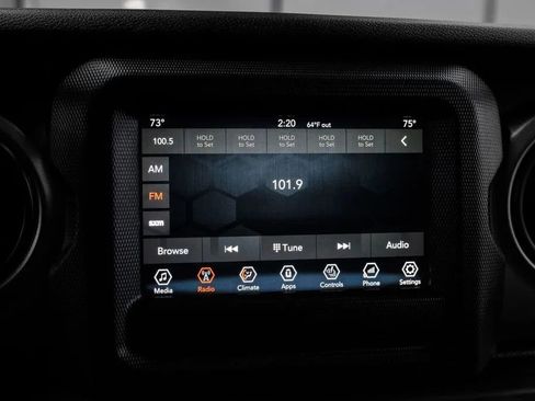 Used 2020 Jeep Gladiator Overland w/ LED Lighting Group AWD/4WD image 33