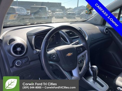 Used 2016 Chevrolet Trax LT w/ LT Convenience Package AWD/4WD image 10