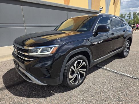 Used 2020 Volkswagen Atlas Cross Sport SEL Premium AWD/4WD image 3