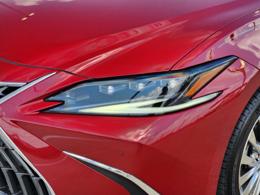 Certified 2023 Lexus ES 350 Ultra Luxury w/ Accessory Package (Z2) FWD image 9