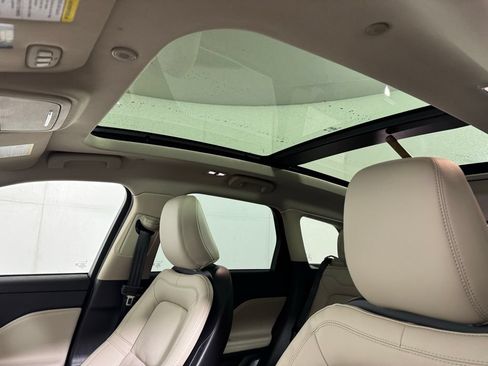 New 2026 Lincoln Corsair Premiere AWD/4WD image 20