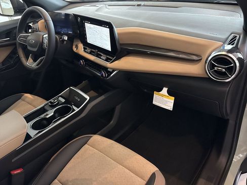 New 2026 Chevrolet Equinox ACTIV w/ Convenience Package III image 30