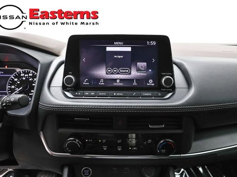 Used 2023 Nissan Rogue S AWD/4WD image 12