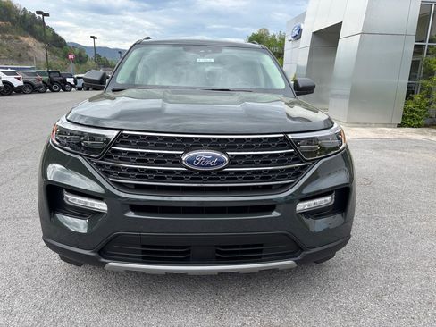 Used 2023 Ford Explorer XLT w/ Equipment Group 202A image 7
