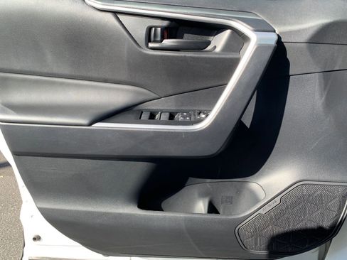 Used 2025 Toyota RAV4 LE image 20