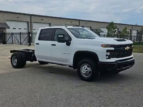 New 2026 Chevrolet Silverado 3500 W/T w/ WT Convenience Package AWD/4WD image 2