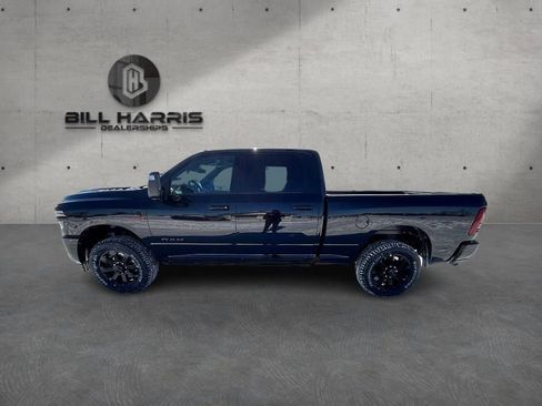 New 2026 RAM 3500 Laramie AWD/4WD image 10