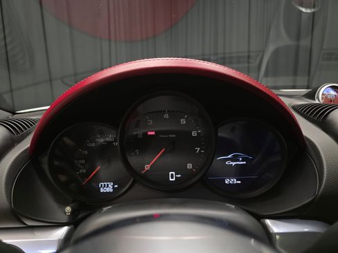 Used 2017 Porsche 718 Cayman image 28