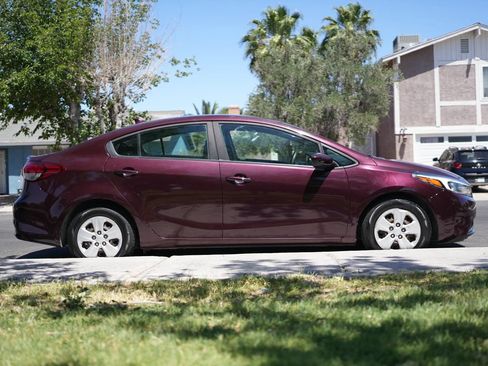 Used 2018 Kia Forte LX FWD image 13