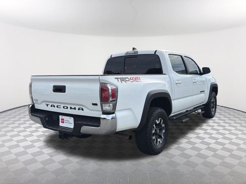 Certified 2021 Toyota Tacoma TRD Off-Road AWD/4WD image 17