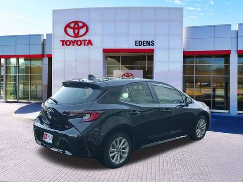 Certified 2025 Toyota Corolla SE image 3