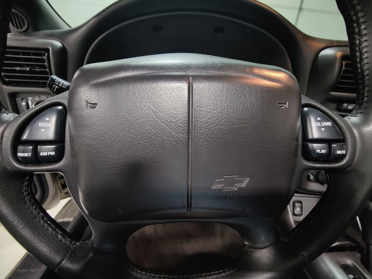 Used 2002 Chevrolet Camaro Z28 RWD image 36