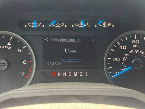 Used 2015 Ford F150 XLT w/ Equipment Group 302A Luxury AWD/4WD image 13