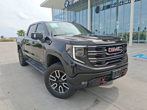 Used 2025 GMC Sierra 1500 AT4 w/ AT4 Premium Package AWD/4WD image 1