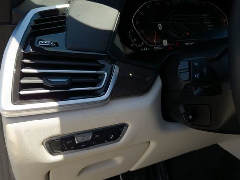 Used 2023 BMW X5 xDrive40i w/ Executive Package AWD/4WD image 16