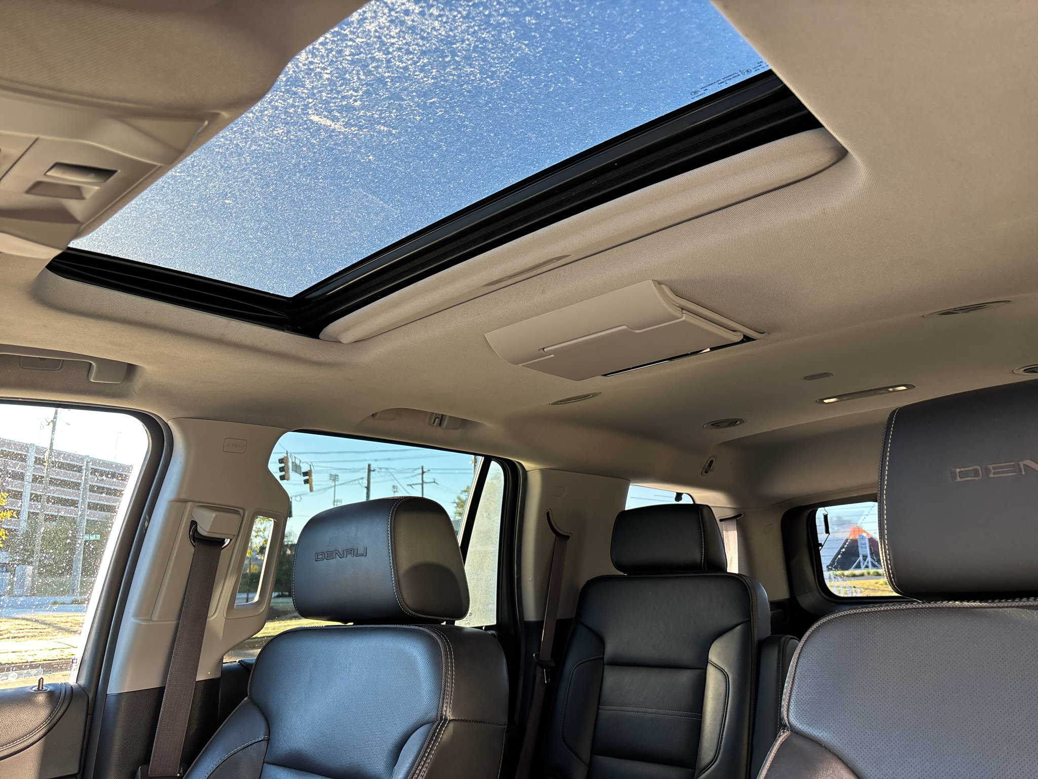 Used 2016 GMC Yukon Denali w/ Open Road Package AWD/4WD image 17