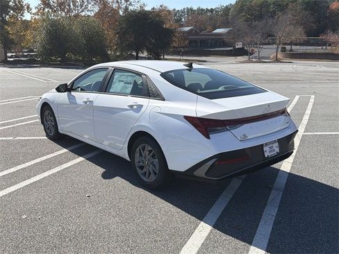New 2026 Hyundai Elantra Blue image 5