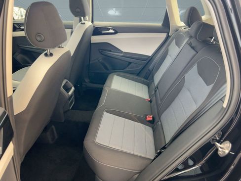 New 2026 Volkswagen Taos S image 15