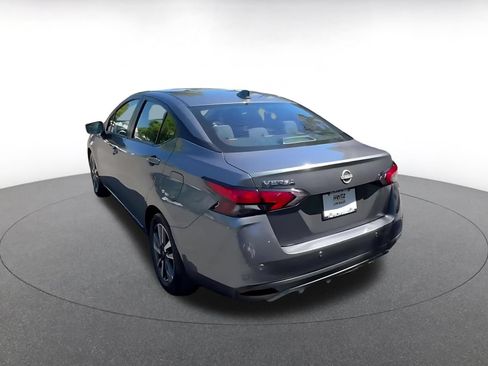 Used 2025 Nissan Versa SV FWD image 10