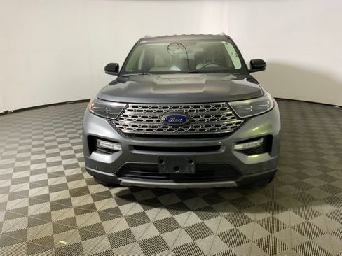 Used 2021 Ford Explorer Limited w/ Equipment Group 301A RWD image 2