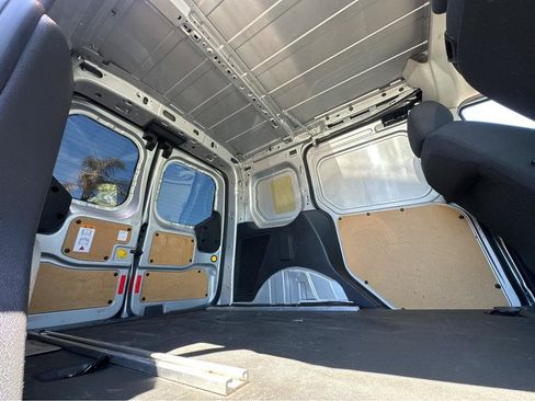 Used 2017 Ford Transit Connect XLT FWD image 10