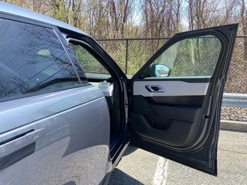 Used 2026 Land Rover Range Rover Velar Dynamic SE image 14