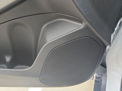Used 2025 Chevrolet Trax LS FWD image 12
