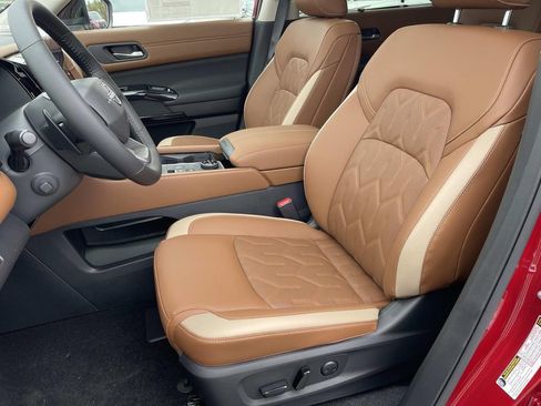 New 2026 Nissan Pathfinder Platinum AWD/4WD image 21