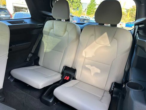 New 2026 Volvo XC90 B6 Plus w/ Protection Package Premier image 17