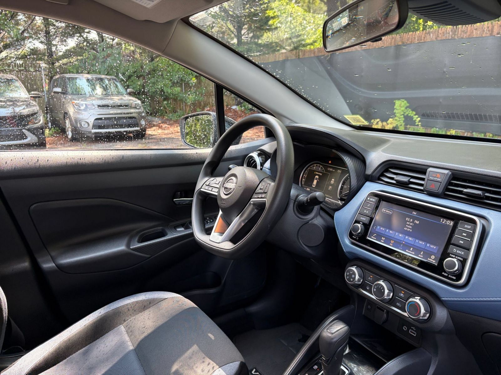 Used 2025 Nissan Versa SV FWD image 31