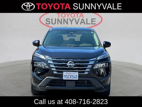 Used 2025 Nissan Rogue SV FWD image 11