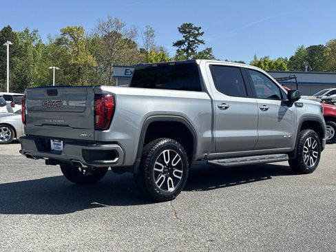 Used 2024 GMC Sierra 1500 AT4 w/ Technology Package image 10