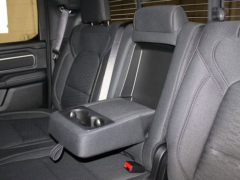 New 2026 RAM 1500 4x4 Crew Cab image 29