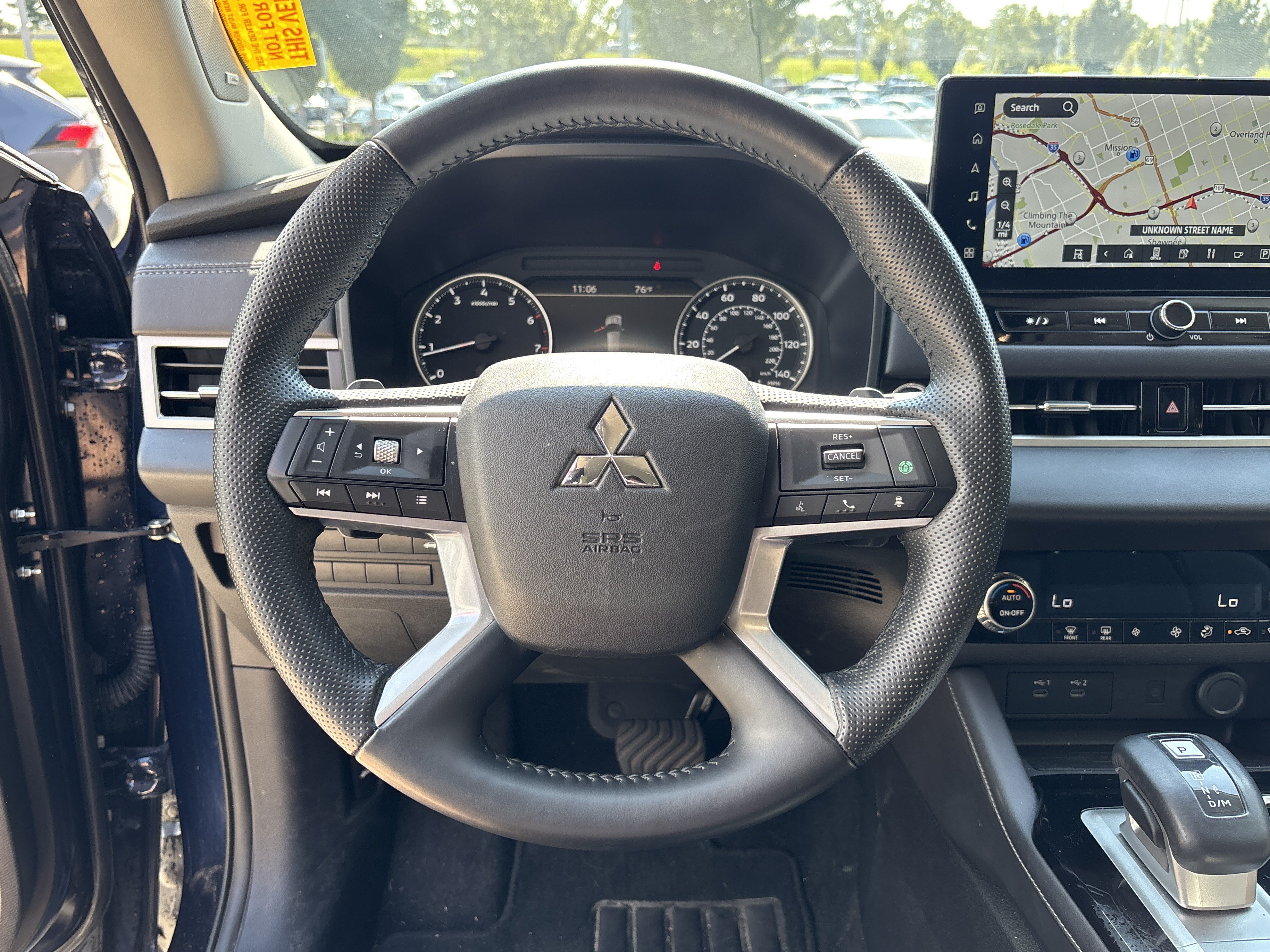 Used 2025 Mitsubishi Outlander SE AWD/4WD image 15