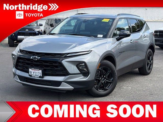 Used 2024 Chevrolet Blazer LT w/ Midnight/Sport Edition FWD image 1