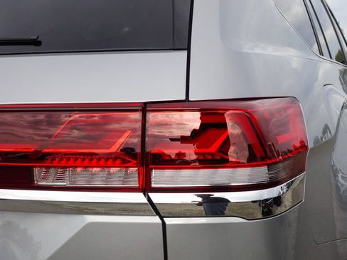 New 2026 Volkswagen Atlas SE FWD image 7
