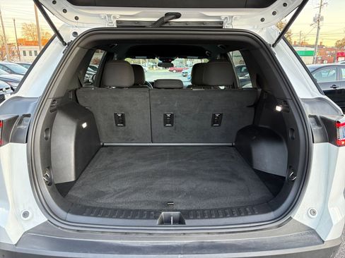 Used 2025 Chevrolet Equinox LT image 30