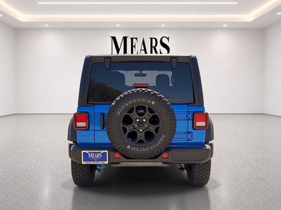 Used 2023 Jeep Wrangler Unlimited w/ 8.4" Radio Group