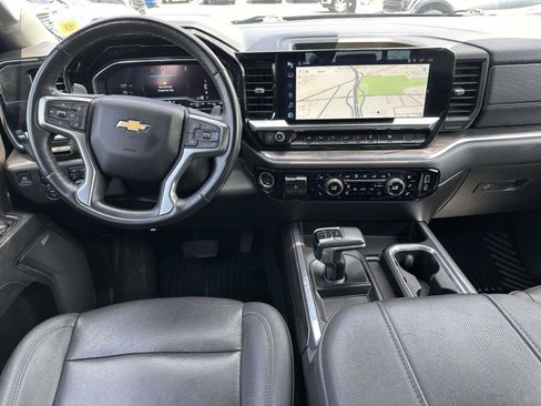 Used 2023 Chevrolet Silverado 1500 LTZ w/ Technology Package AWD/4WD image 17