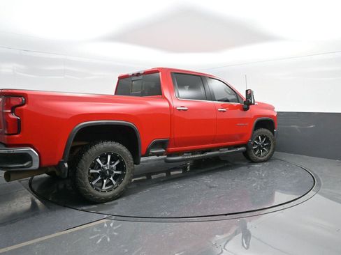 Used 2024 Chevrolet Silverado 2500 LTZ w/ LTZ Premium Package image 3