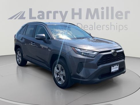 Used 2024 Toyota RAV4 XLE AWD/4WD image 7