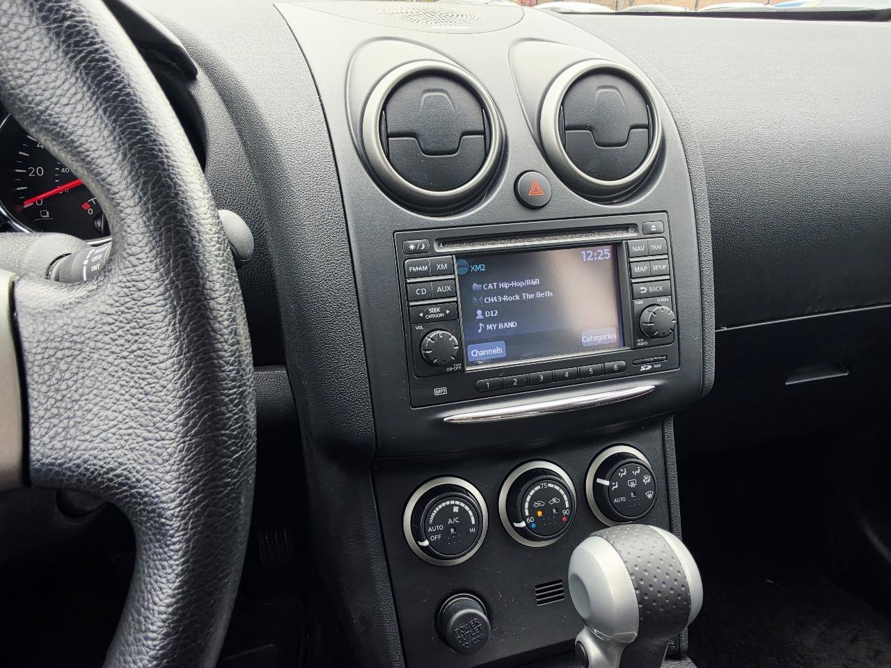 Used 2013 Nissan Rogue SV w/ Premium Pkg AWD/4WD image 32
