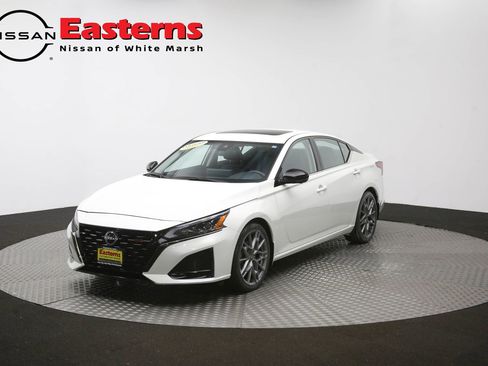 Used 2024 Nissan Altima 2.0 SR FWD image 53