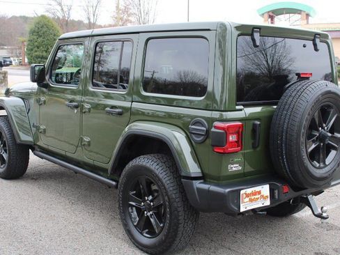 Used 2020 Jeep Wrangler Unlimited Sahara image 9