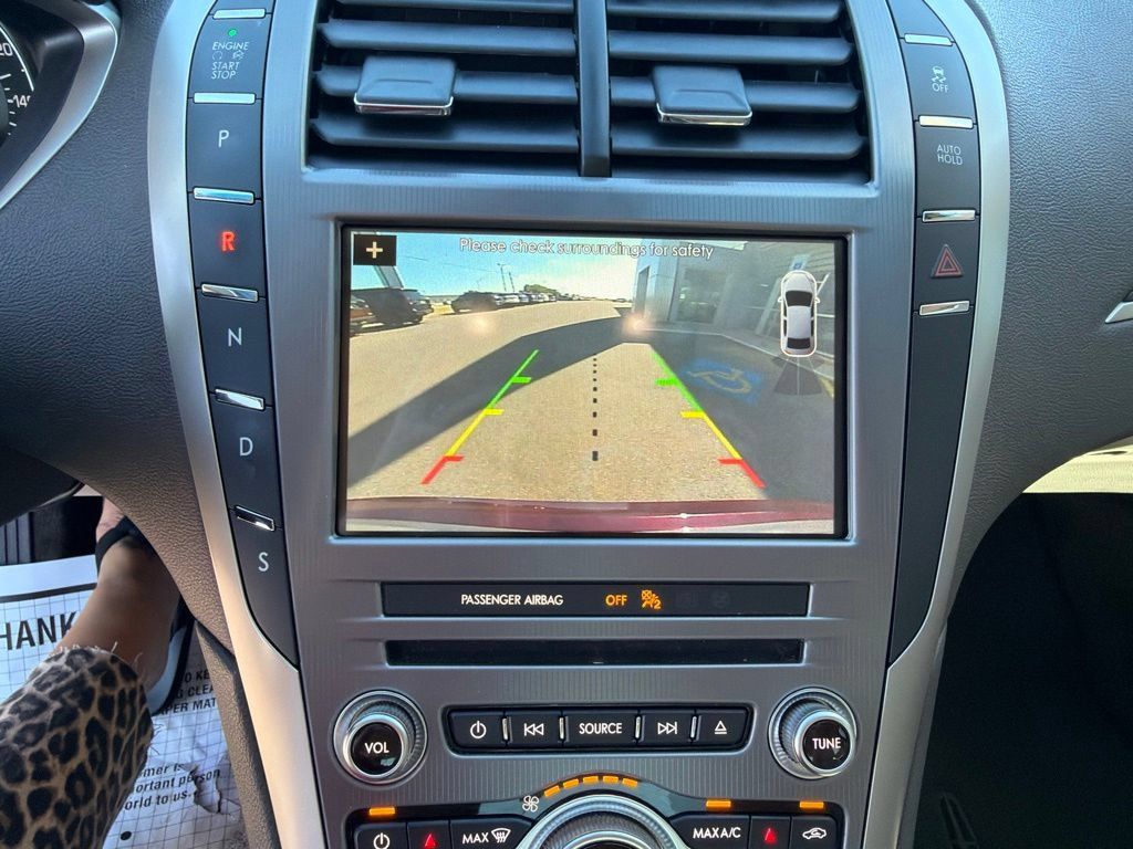 Used 2018 Lincoln MKZ Reserve w/ Magnetic Appearance Package FWD image 18