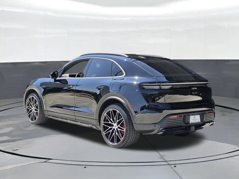 Certified 2025 Porsche Macan Turbo Electric AWD/4WD image 3