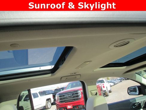 Certified 2023 GMC Acadia Denali image 15