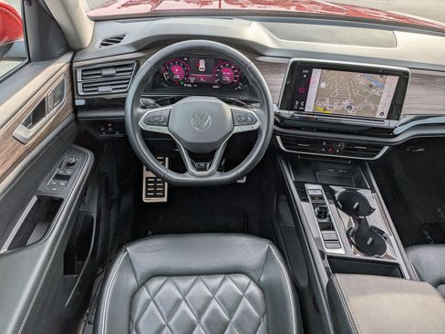 Used 2024 Volkswagen Atlas SEL Premium R-Line image 34