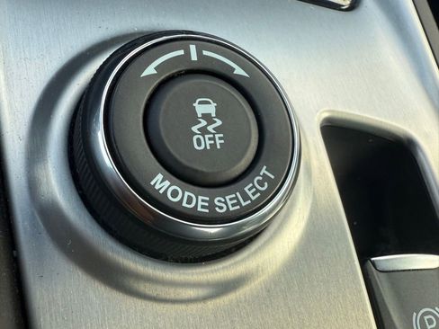 Used 2019 Chevrolet Corvette Stingray Coupe w/ Battery Protection Package image 19